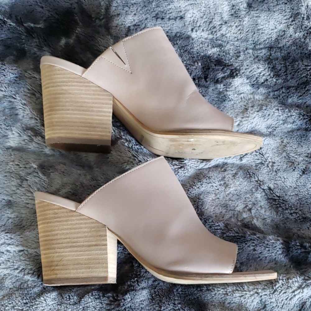 Open toe sandals - Picture 2 of 3